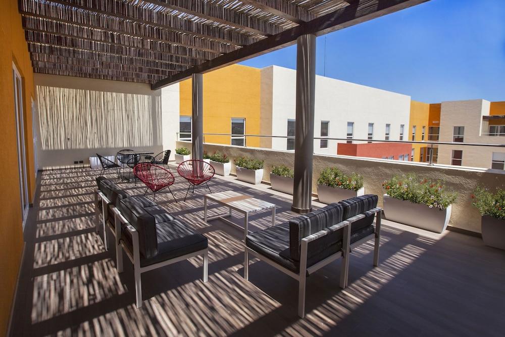City Express Suites By Marriott Cabo San Lucas Exterior photo