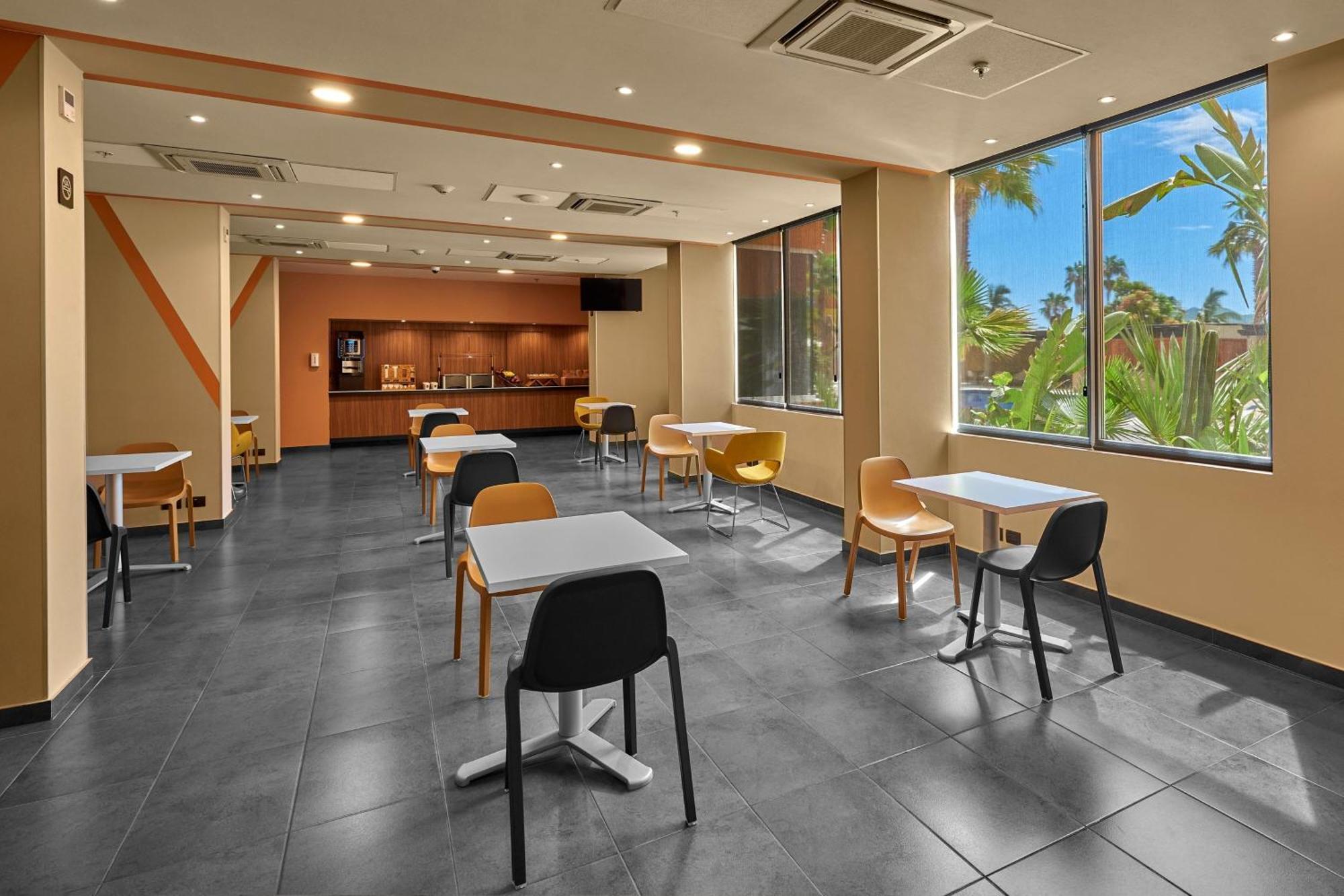City Express Suites By Marriott Cabo San Lucas Exterior photo