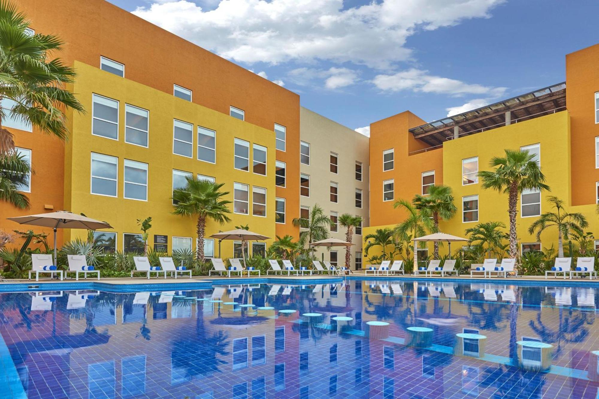 City Express Suites By Marriott Cabo San Lucas Exterior photo
