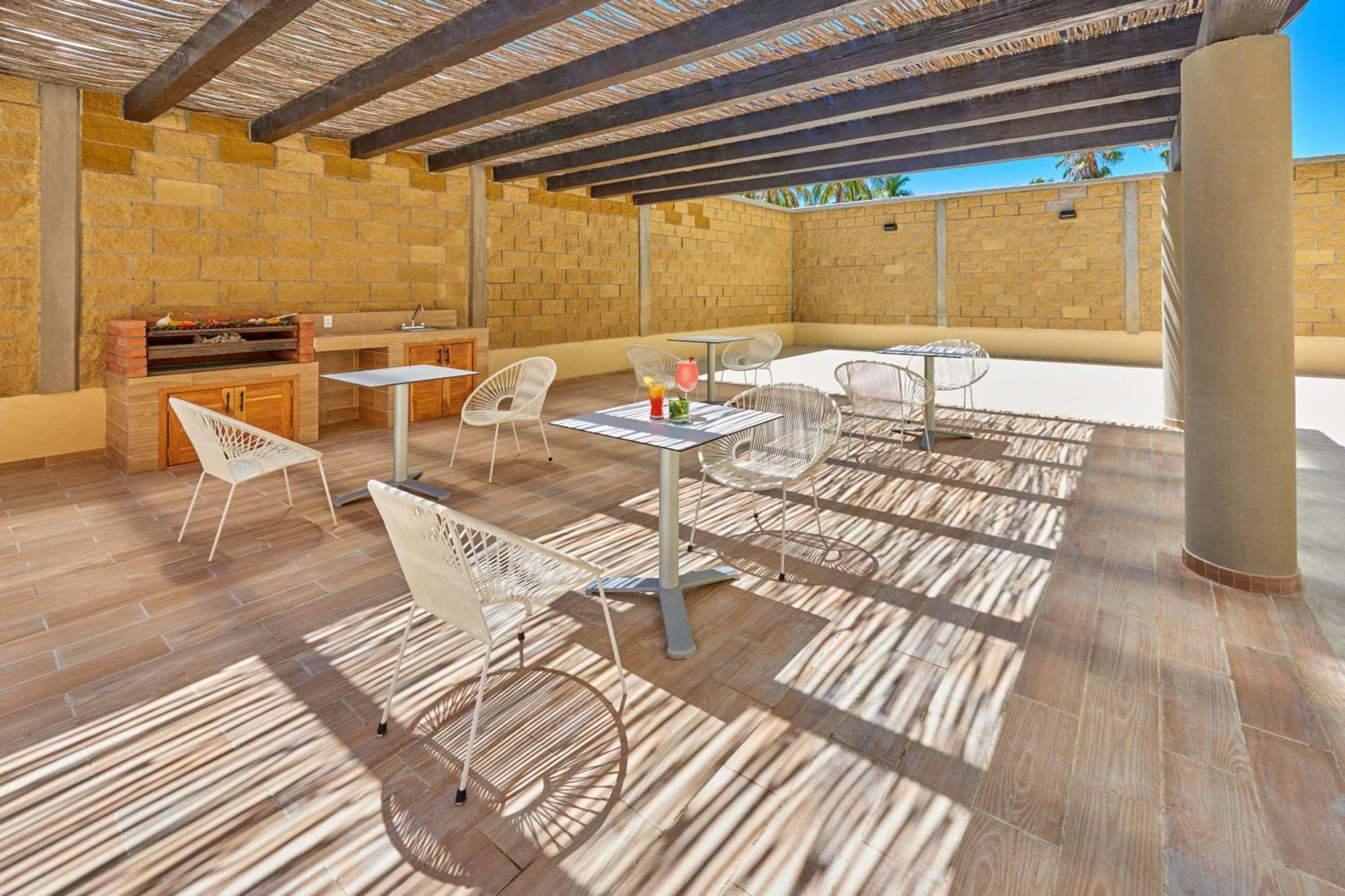 City Express Suites By Marriott Cabo San Lucas Exterior photo