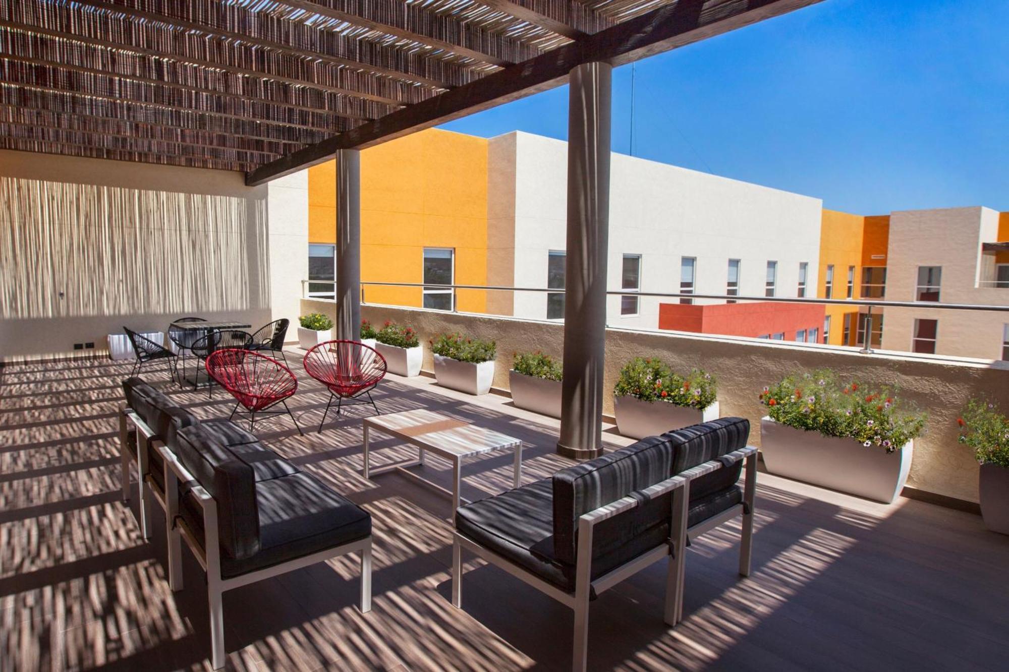 City Express Suites By Marriott Cabo San Lucas Exterior photo