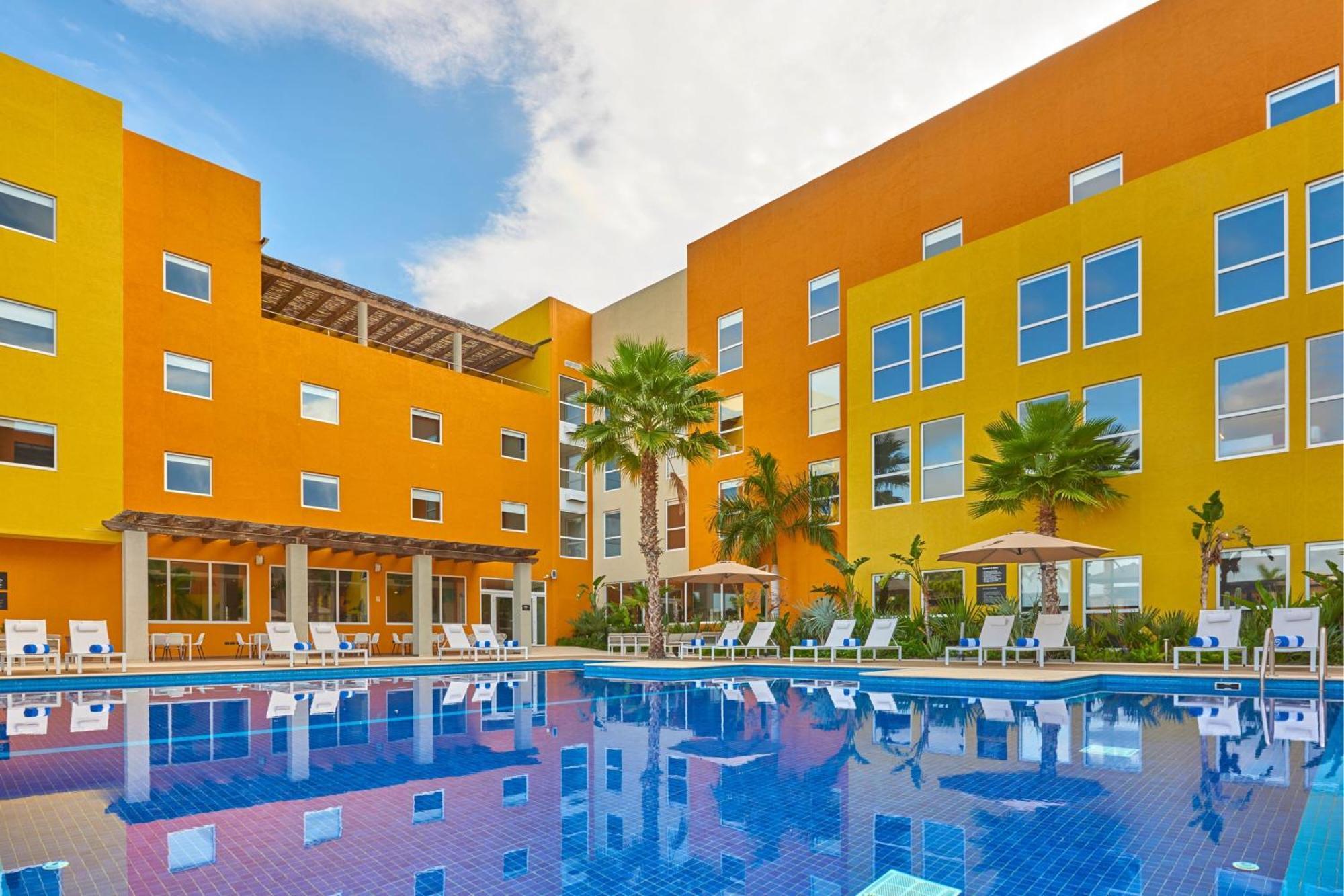 City Express Suites By Marriott Cabo San Lucas Exterior photo